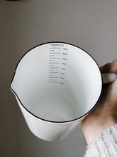 Load image into Gallery viewer, Enamel measuring jug
